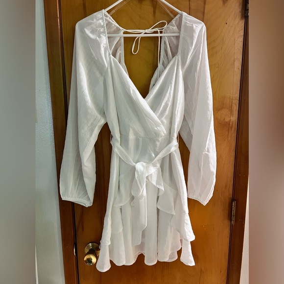 - Trixxi drees - Picture 1 of 4